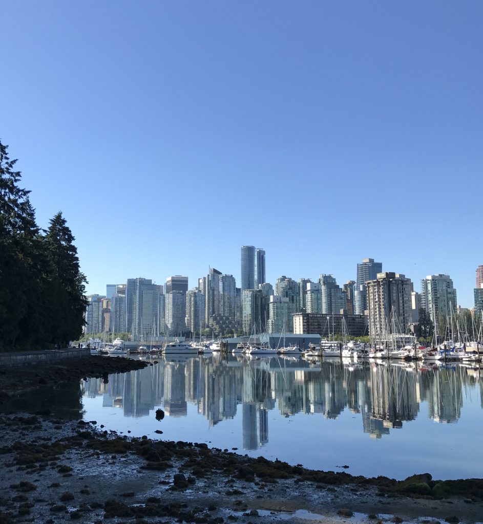 Vancouver dans le miroir