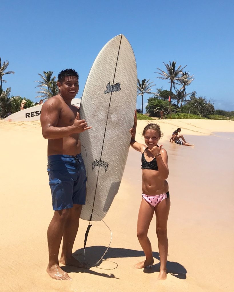 hawaii blues fillette et surfer